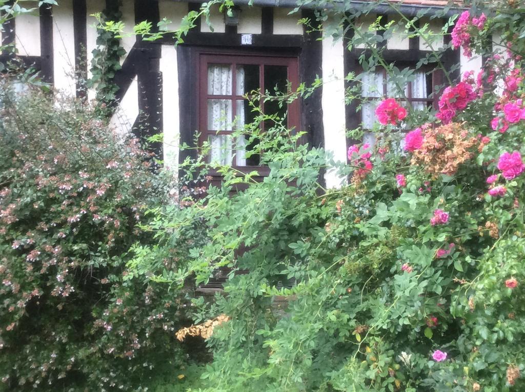 Bed and Breakfast La Boursaie Livarot-Pays-d'Auge Экстерьер фото
