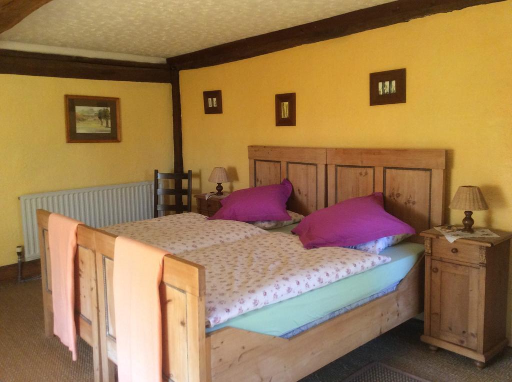 Bed and Breakfast La Boursaie Livarot-Pays-d'Auge Экстерьер фото